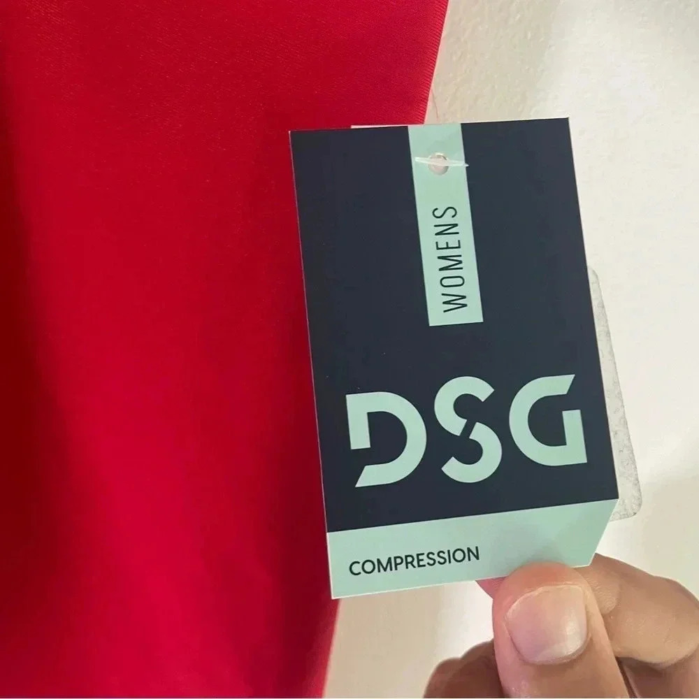 DSG Red Compression Mid Rise Spandex Shorts Size 2X NWT - Picture 2 of 6